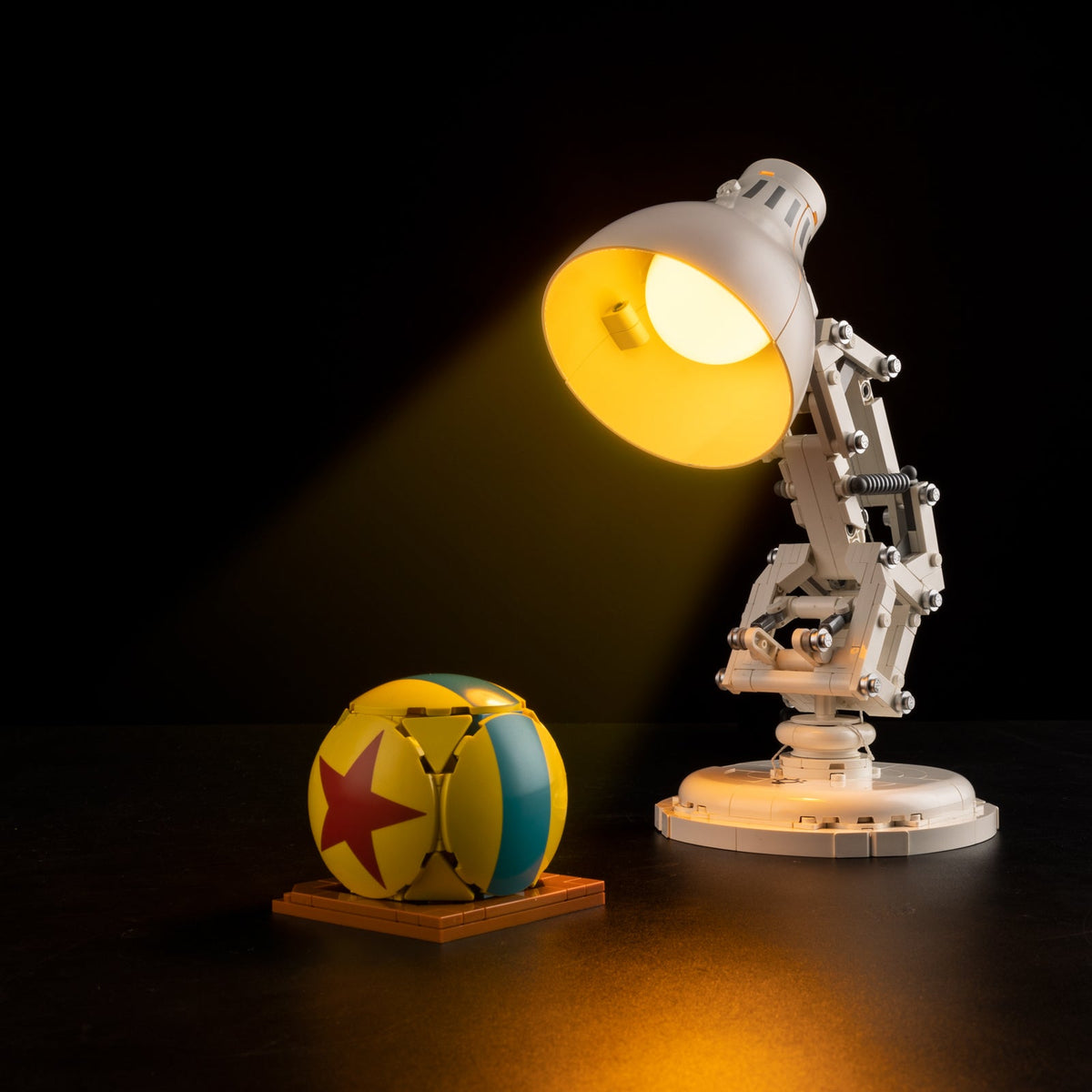 LEGO 21357 Lighting Kit for Pixar Lamp - Luxo Jr. 21357 sealed box front