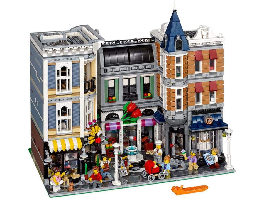 LEGO Creator Expert Assembly Square – Modular Building 10255 – Retired & Sealed