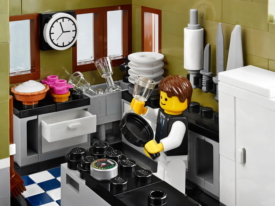 LEGO Parisian Restaurant 10243 – Retired & Sealed