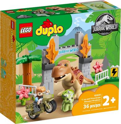 LEGO T. rex and Triceratops Dinosaur Breakout 10939 – Retired & Sealed