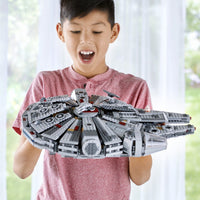 LEGO 75105 Millennium Falcon 75105 sealed box view 3