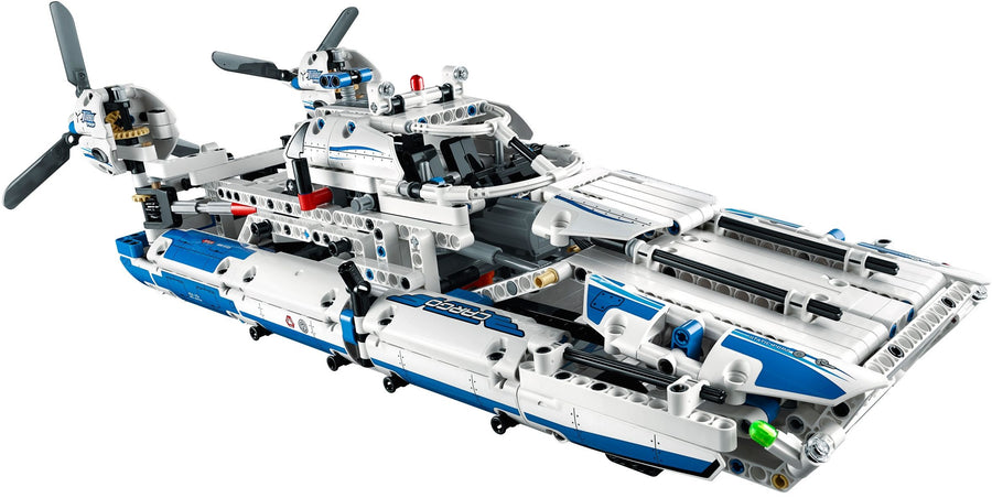 LEGO Cargo Plane 42025 – Retired & Sealed
