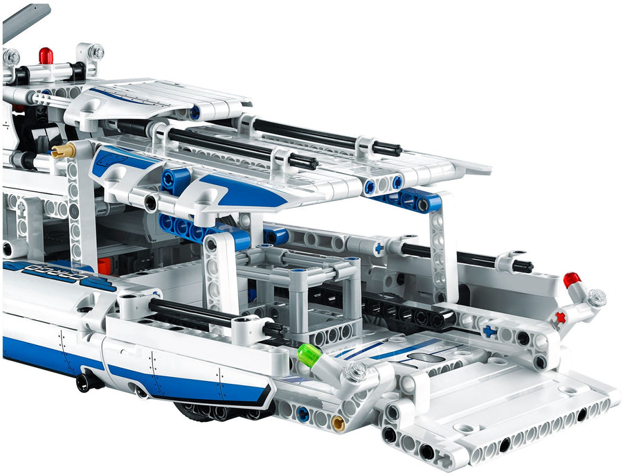 LEGO Cargo Plane 42025 – Retired & Sealed