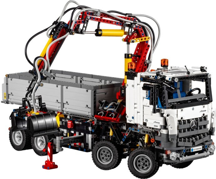 LEGO Mercedes-Benz Arocs 3245 42043 – Retired & Sealed