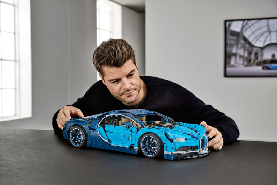 LEGO Bugatti Chiron 42083 – Retired & Sealed