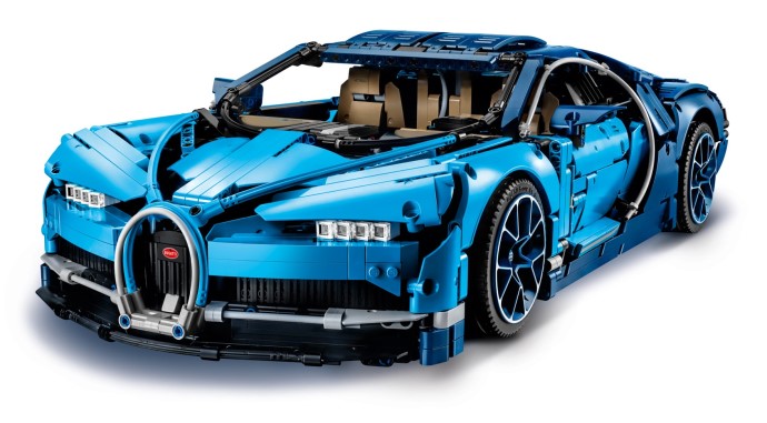 LEGO Bugatti Chiron 42083 – Retired & Sealed