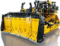 LEGO 42131 Cat D11 Bulldozer 42131 sealed box view 6