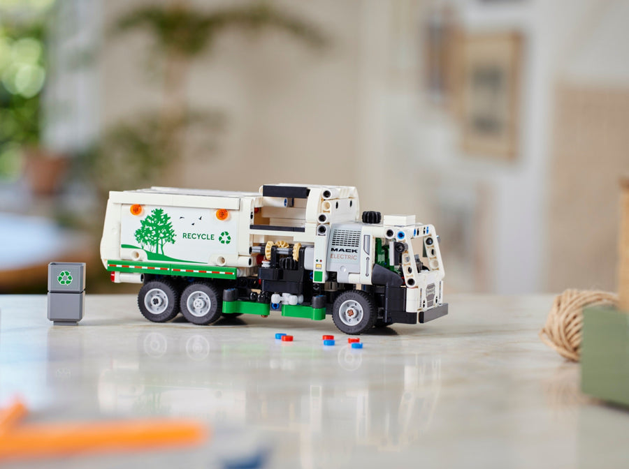 LEGO Mack LR Electric Garbage Truck 42167 – Sealed UK Stock