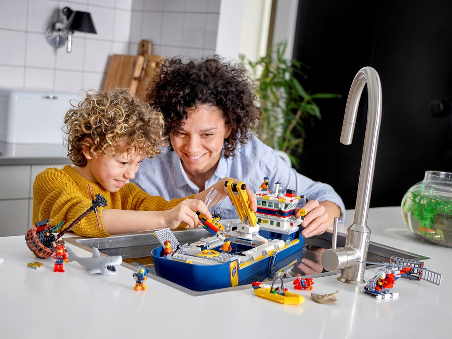 LEGO Ocean Exploration Ship 60266 – Retired & Sealed