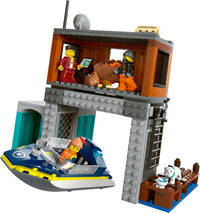 LEGO 60417 Police Speedboat and Crooks' Hideout 60417 sealed box view 3