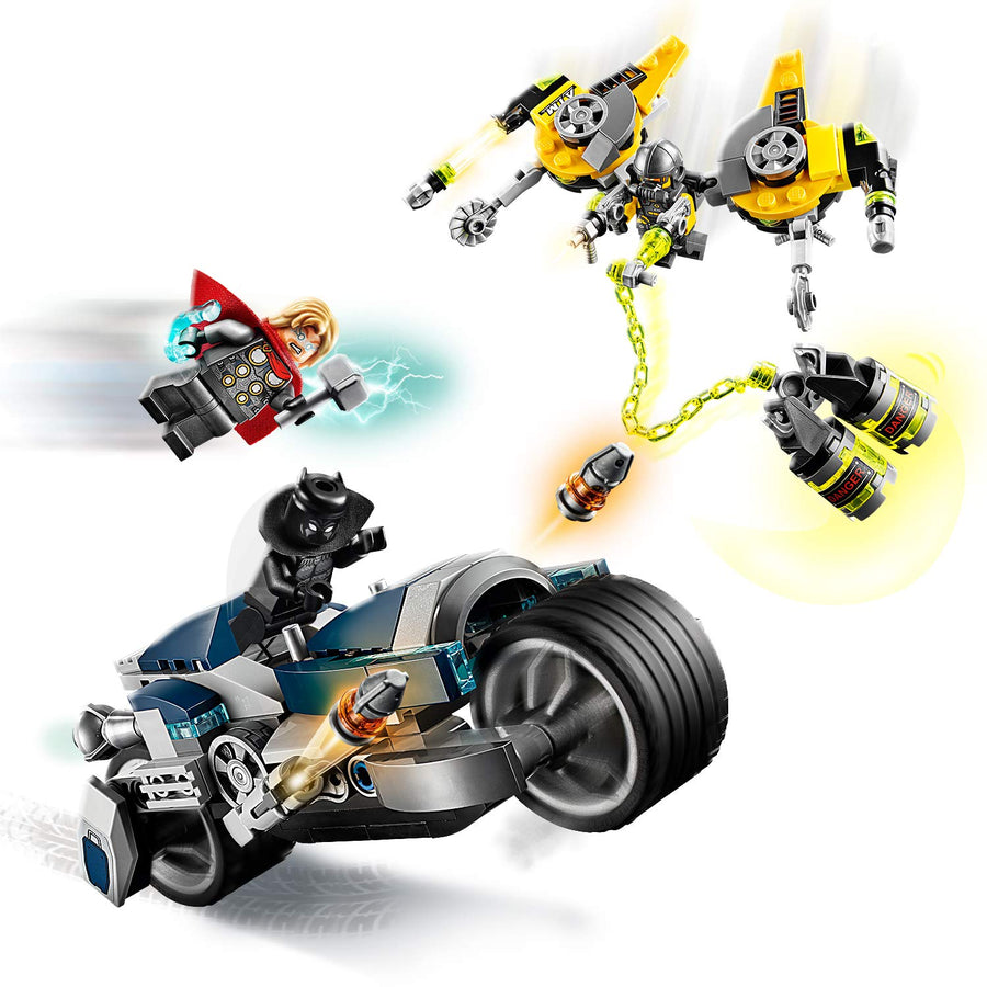 LEGO Super Heroes Marvel Avengers Speeder Bike Attack 76142 – Retired & Sealed