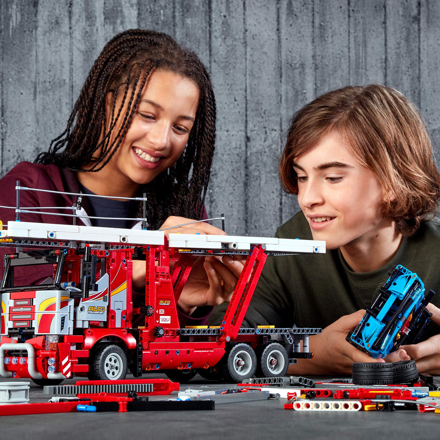 LEGO Technic Car Transporter - to - Truck and Show 42098 – Retired & Sealed