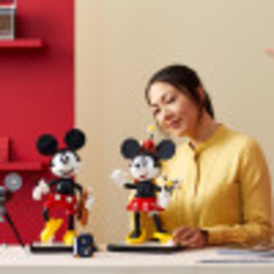 LEGO Disney Mickey & Minnie Mouse Buildable Characters 43179 – Retired & Sealed