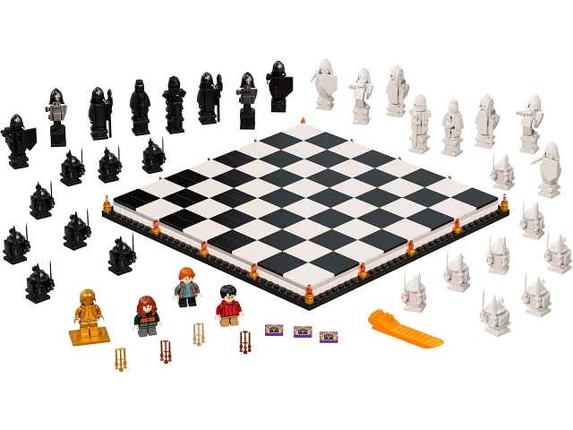LEGO Hogwarts Wizard's Chess 76392 – Retired & Sealed