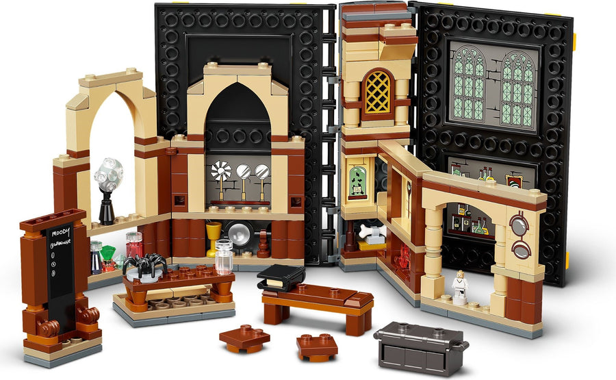 LEGO Hogwarts Moment: Defence Against the Dark Arts Class 76397 – Retired & Sealed