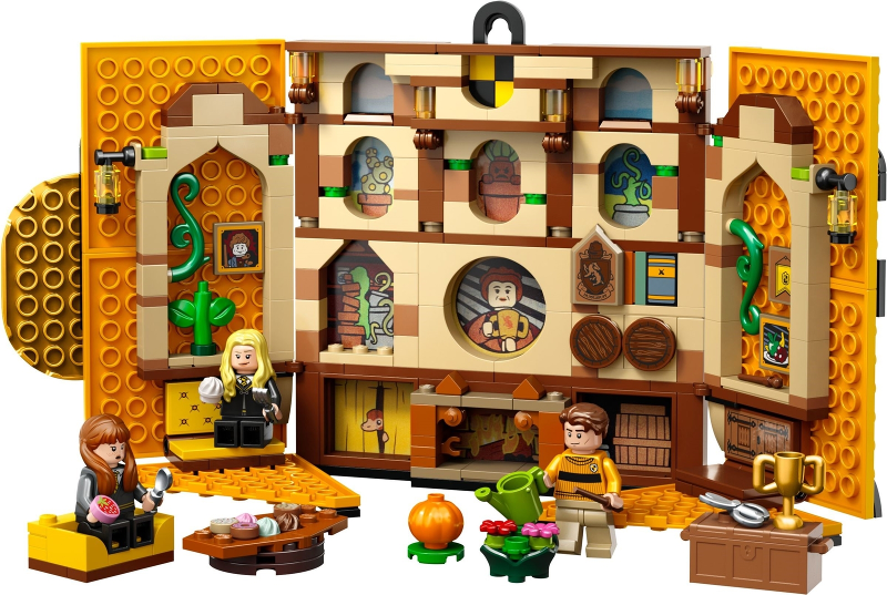LEGO Hufflepuff House Banner 76412 – Retired & Sealed