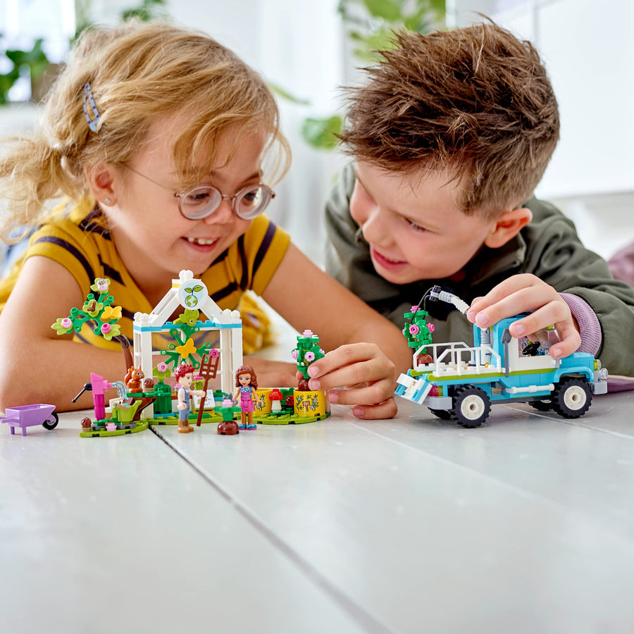 LEGO Friends Tree-Planting Vehicle Flower Garden 41707 – Retired & Sealed