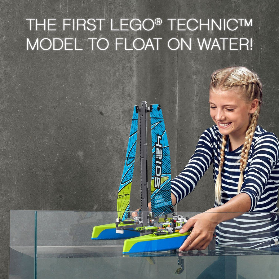 LEGO Technic Catamaran, 2-in-1 42105 – Retired & Sealed