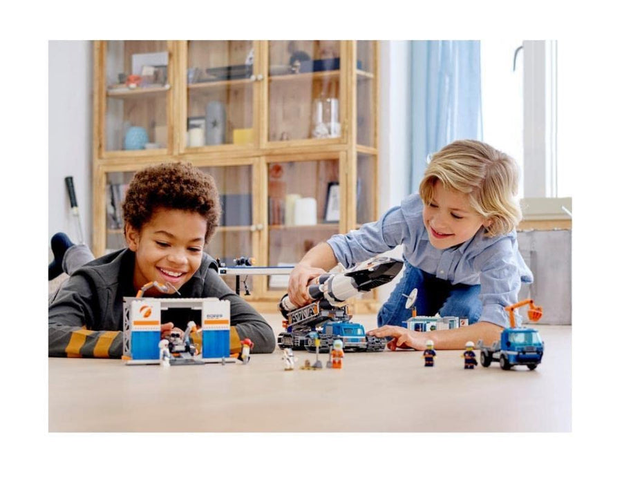 LEGO City Space Port Rocket Assembly & Transport 60229 – Retired & Sealed