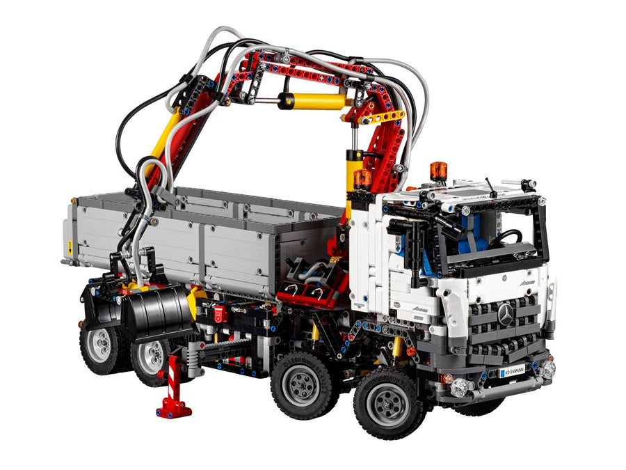 LEGO Technic Mercedes-Benz Arocs 3245 Truck 42043 – Retired & Sealed