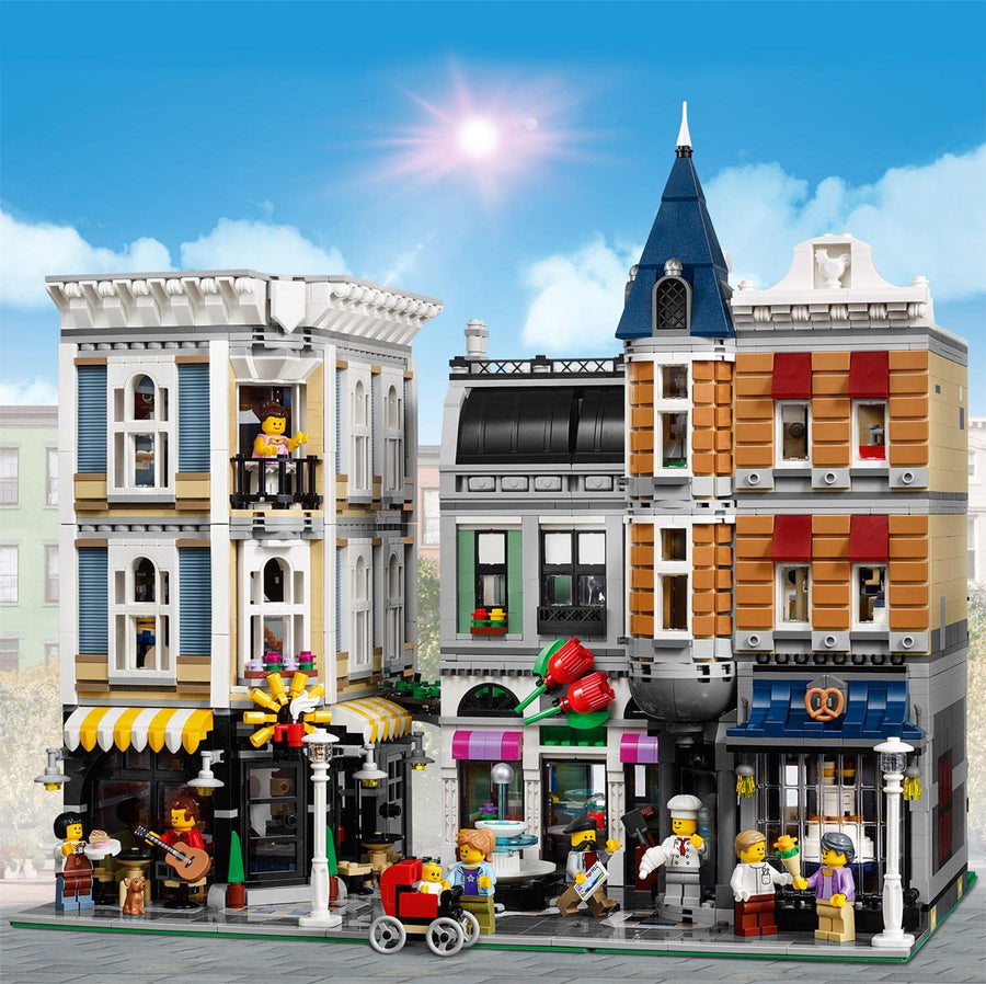LEGO Creator Expert Assembly Square – Modular Building 10255 – Retired & Sealed