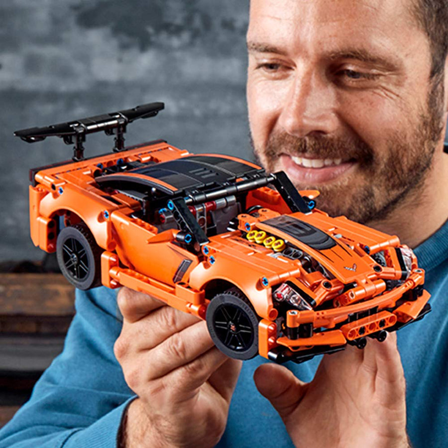 LEGO Technic Chevrolet Corvette ZR1 42093 – Retired & Sealed